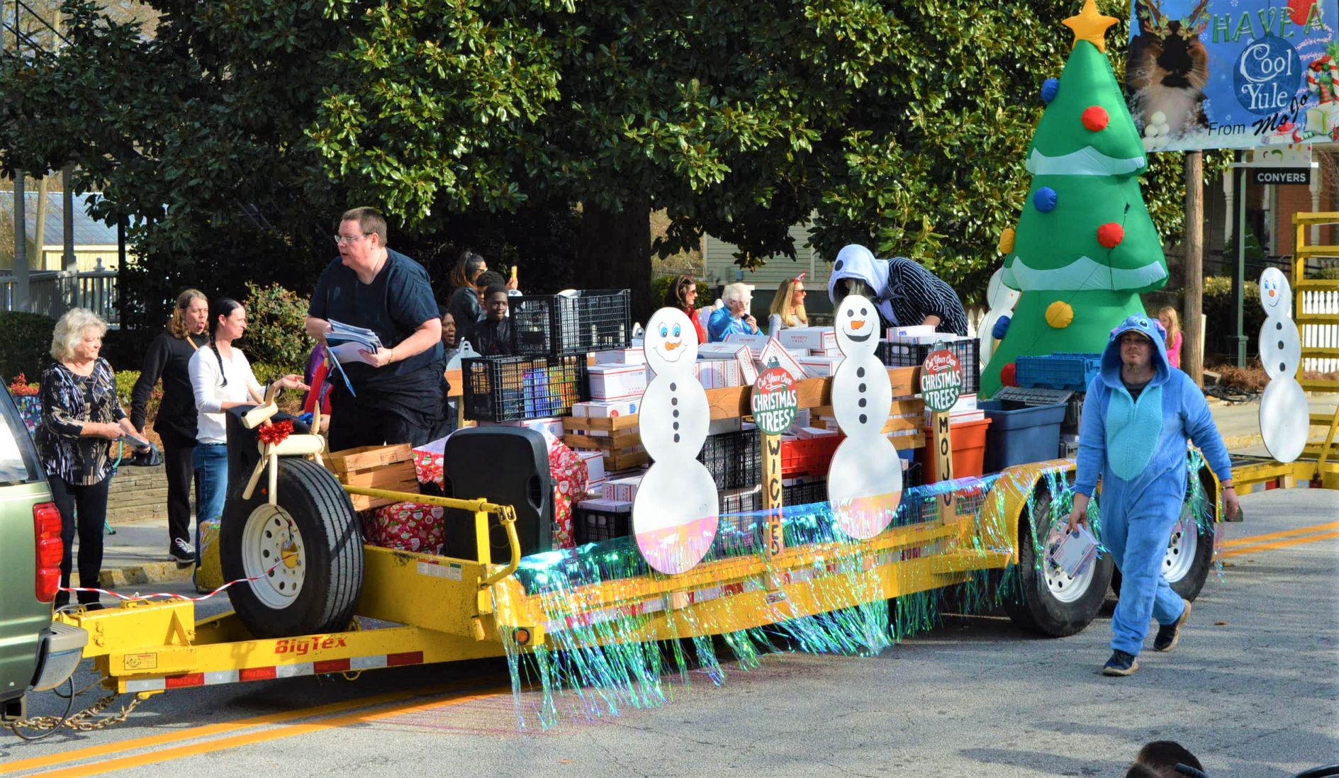 parade 17.jpg